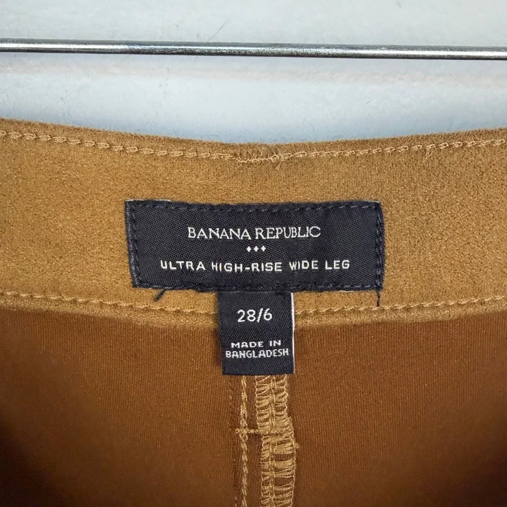Banana Republic Ultra High-Rise Wide-Leg Vegan Suede Pant Tan Clean Girl Size 28